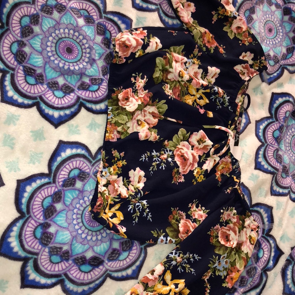 Navy floral crop blouse